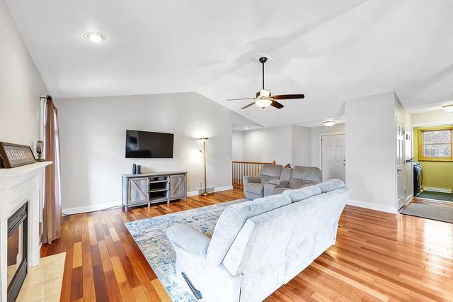 544 NICOLE LANE, Wrightstown, WI 54180