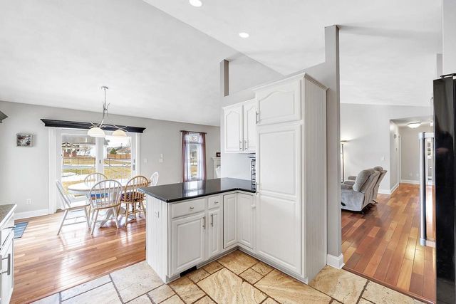 544 NICOLE LANE, Wrightstown, WI 54180