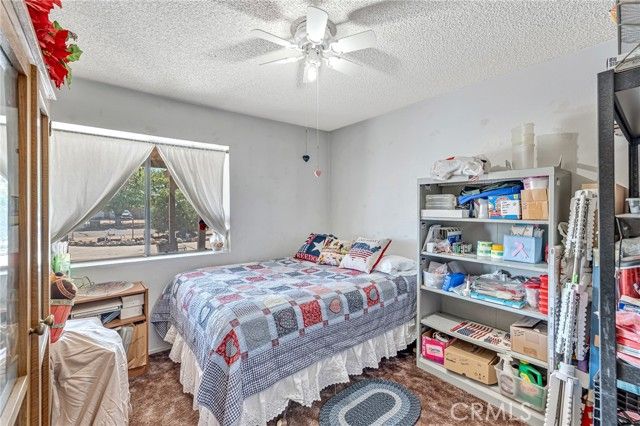 11870 9th, Hesperia, CA 92345