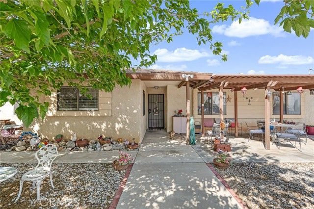 11870 9th, Hesperia, CA 92345