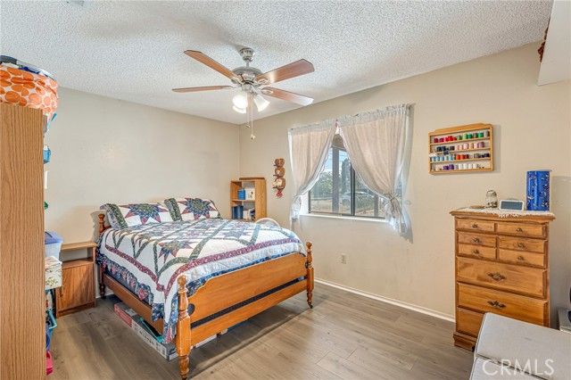 11870 9th, Hesperia, CA 92345