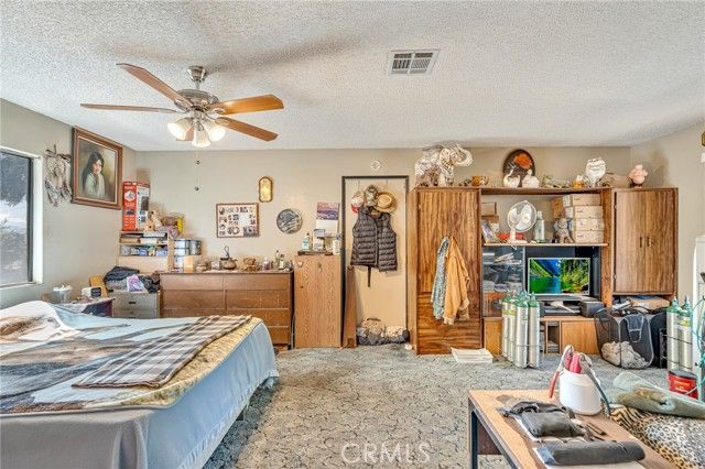 11870 9th, Hesperia, CA 92345