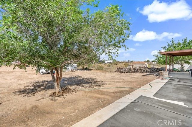 11870 9th, Hesperia, CA 92345