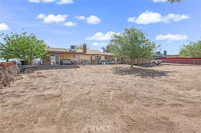 11870 9th, Hesperia, CA 92345