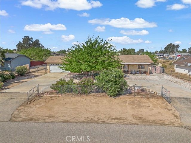 11870 9th, Hesperia, CA 92345
