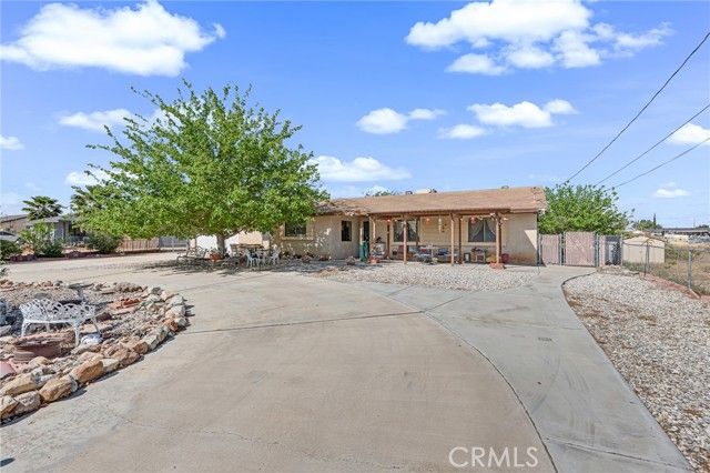11870 9th, Hesperia, CA 92345