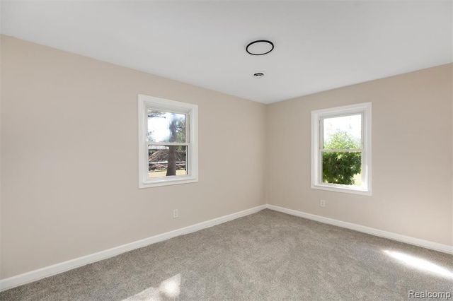 24735 Lathrup Boulevard, Southfield, MI 48075