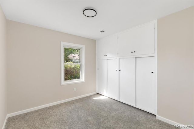24735 Lathrup Boulevard, Southfield, MI 48075