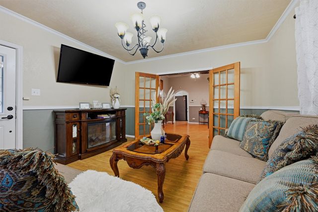 814 S Maxey Street, Sherman, TX 75090