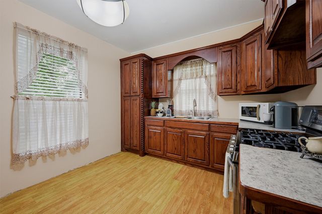 814 S Maxey Street, Sherman, TX 75090