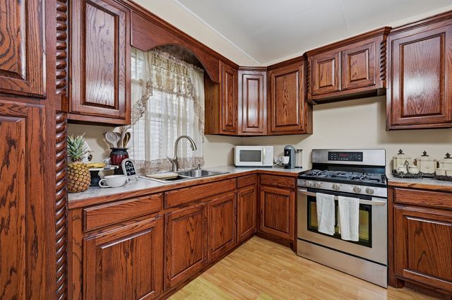 814 S Maxey Street, Sherman, TX 75090