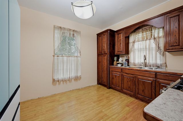 814 S Maxey Street, Sherman, TX 75090