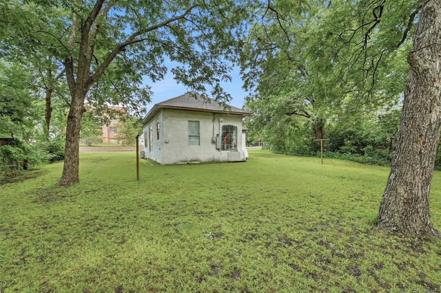 814 S Maxey Street, Sherman, TX 75090