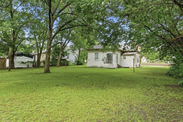 814 S Maxey Street, Sherman, TX 75090