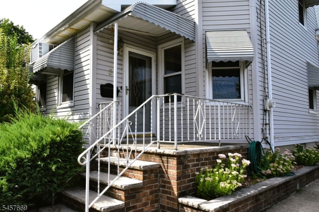3 Linden Ave, Elmwood Park Boro, NJ 07407 — photo 2