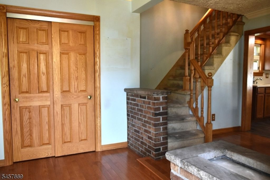 3 Linden Ave, Elmwood Park Boro, NJ 07407 — photo 5