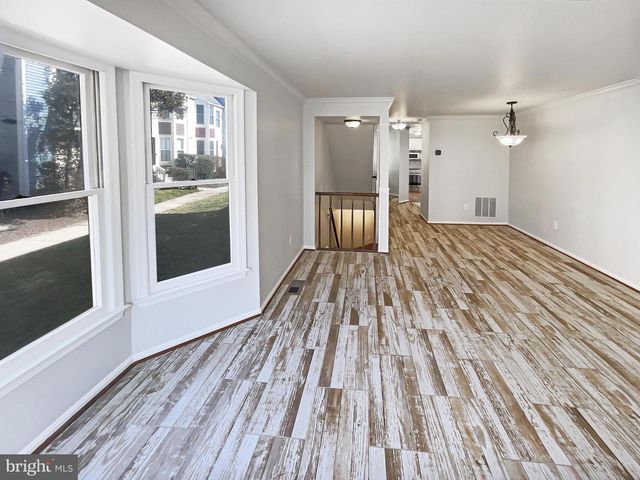11184 SILENTWOOD LN, Reston, VA 20191
