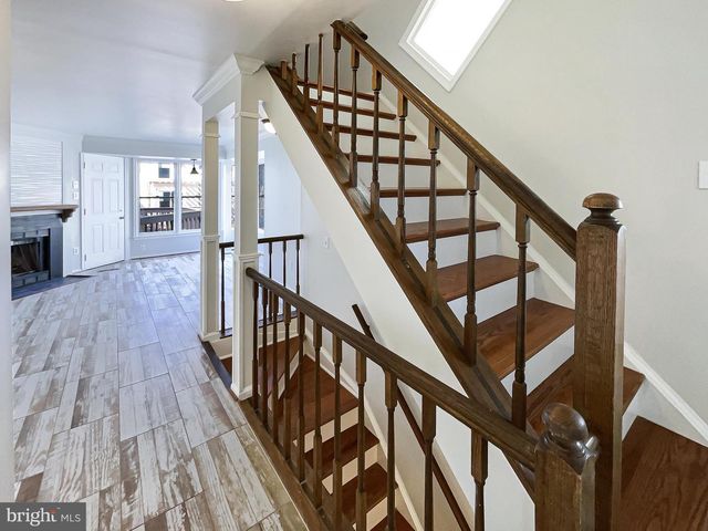 11184 SILENTWOOD LN, Reston, VA 20191
