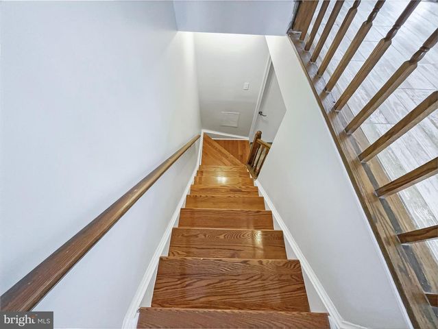11184 SILENTWOOD LN, Reston, VA 20191