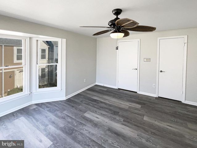 11184 SILENTWOOD LN, Reston, VA 20191
