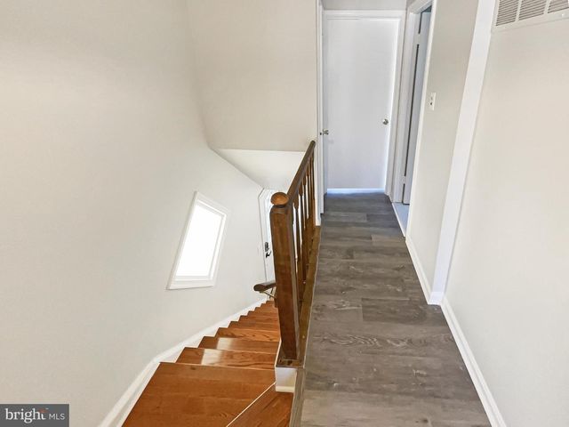 11184 SILENTWOOD LN, Reston, VA 20191