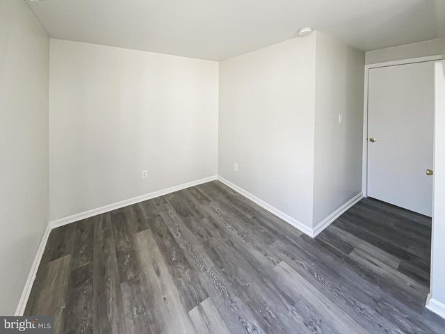 11184 SILENTWOOD LN, Reston, VA 20191