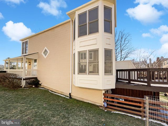 11184 SILENTWOOD LN, Reston, VA 20191