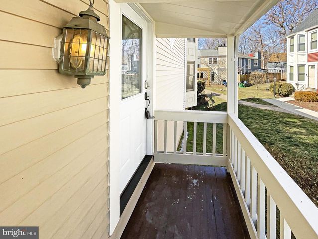 11184 SILENTWOOD LN, Reston, VA 20191