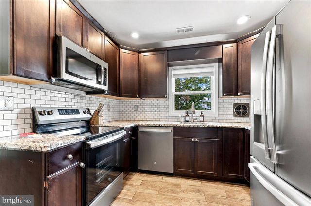 2602 DARBY DR, Wilmington, DE 19808