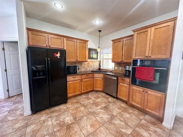 368 Woodlands DR, Bastrop, TX 78602