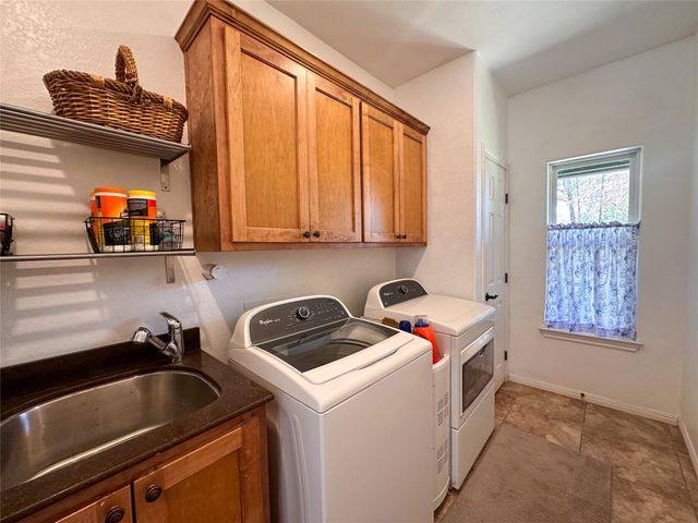 368 Woodlands DR, Bastrop, TX 78602