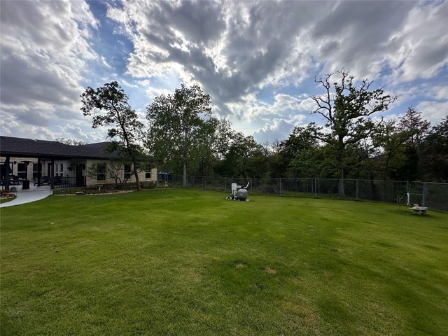 368 Woodlands DR, Bastrop, TX 78602