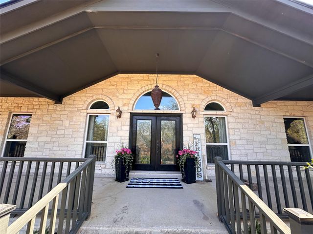 368 Woodlands DR, Bastrop, TX 78602