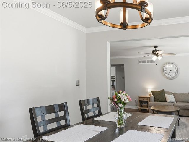 46270 Hollowoode Lane, Macomb, MI 48044