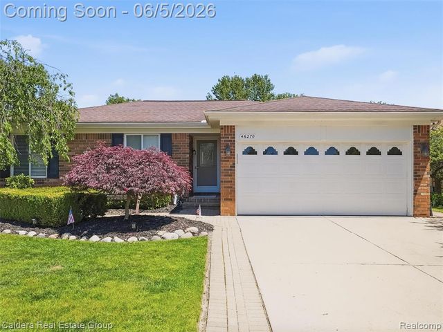46270 Hollowoode Lane, Macomb, MI 48044