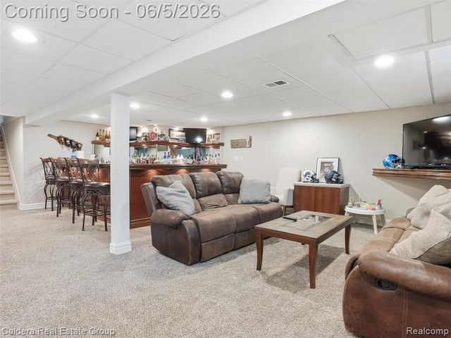 46270 Hollowoode Lane, Macomb, MI 48044