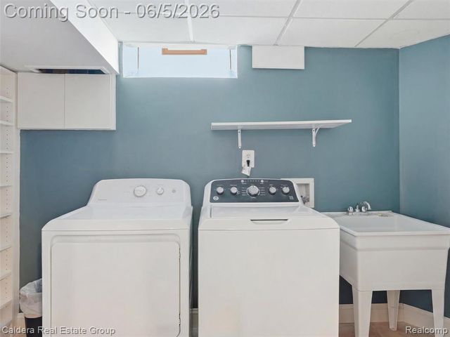 46270 Hollowoode Lane, Macomb, MI 48044