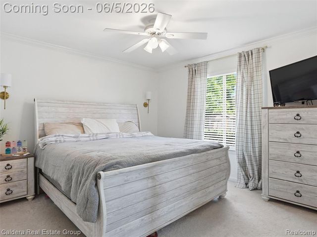 46270 Hollowoode Lane, Macomb, MI 48044