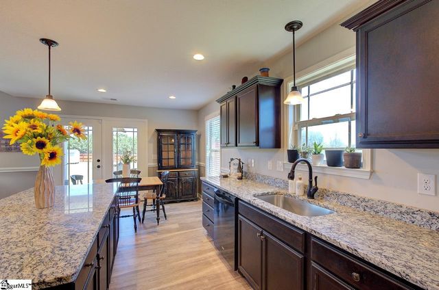 134 Long Branch Road, Chesnee, SC 29323