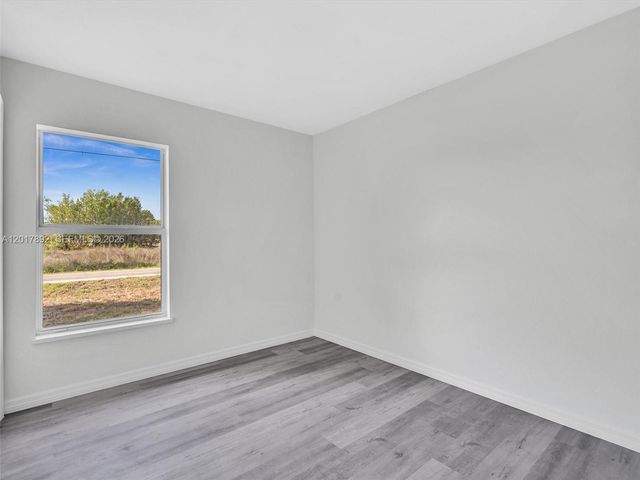 2401 E 11th Street, Lehigh Acres, FL 33936