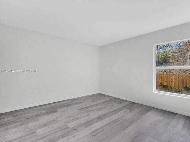 2401 E 11th Street, Lehigh Acres, FL 33936