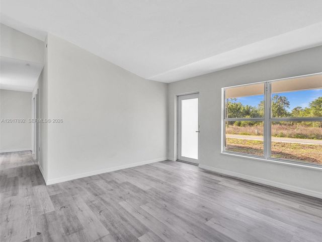 2401 E 11th Street, Lehigh Acres, FL 33936