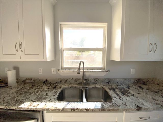 3130 Hillglenn Road, Dallas, TX 75228