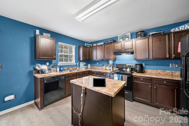 7911 Rusty Plow Court, Charlotte, NC 28216