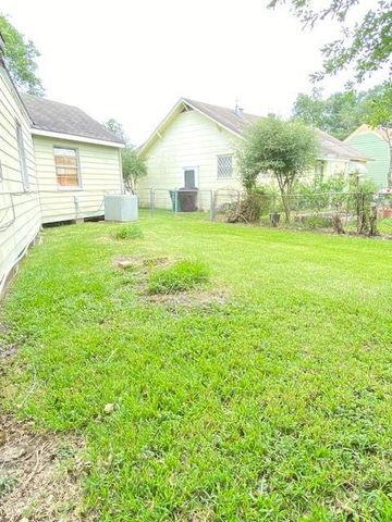 2026 Palo Alto Street, Houston, TX 77023