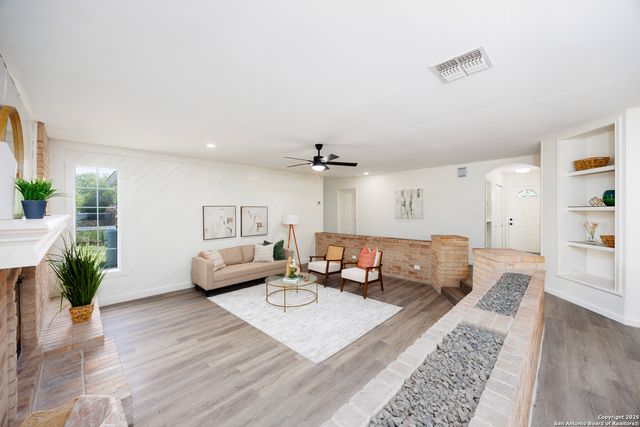 15031 Geronimo, San Antonio, TX 78254