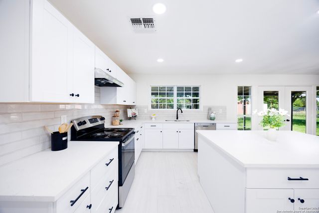 15031 Geronimo, San Antonio, TX 78254