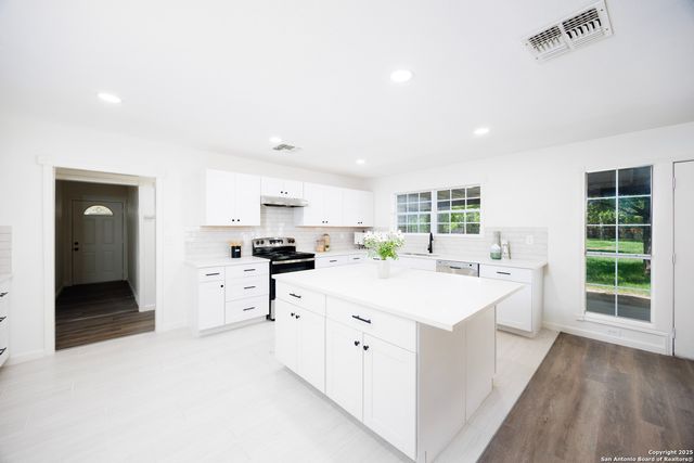 15031 Geronimo, San Antonio, TX 78254