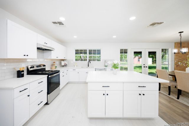 15031 Geronimo, San Antonio, TX 78254