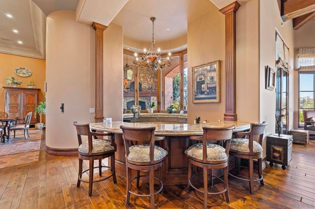 18486 Via Candela, Rancho Santa Fe, CA 92091